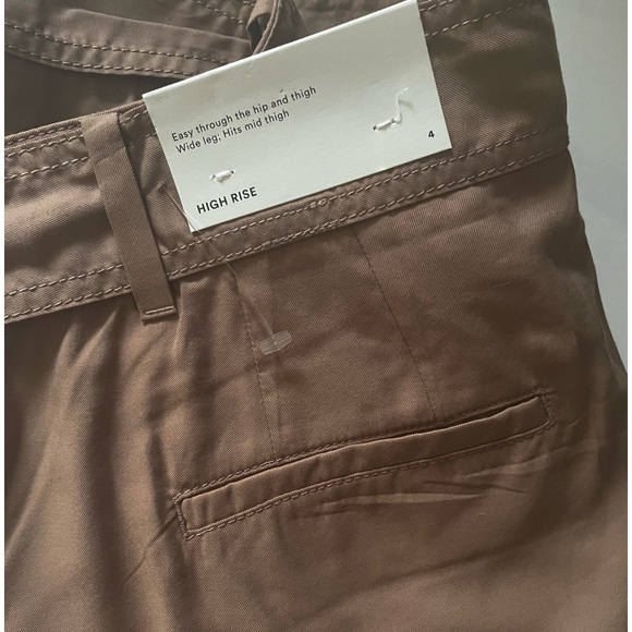 Ann Taylor High Rise Belted Shorts NWT - Picture 4 of 6